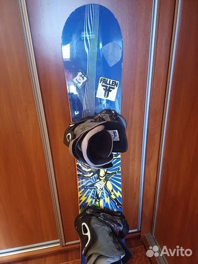 Сноуборд с ботинками