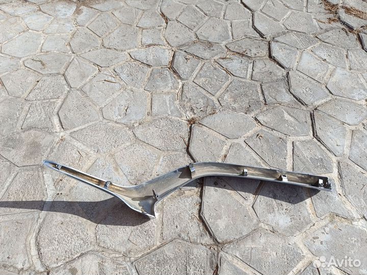 Молдинг решётки радиатора правый Mazda cx5 2019