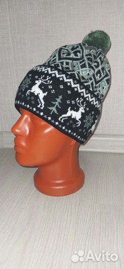 Шапка мужская с оленями новая