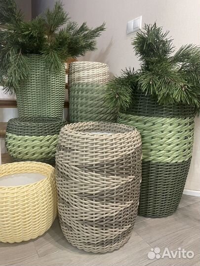 Цветочный горшок из ротанга