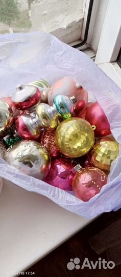 Игрушки ëлочные и гирлянды СССР