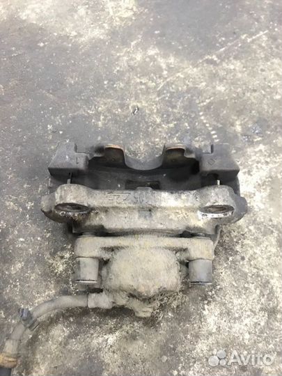 Тормозной суппорт передний правый Opel Vectra C