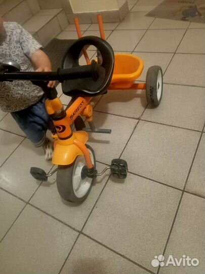 Трехколесный велосипед