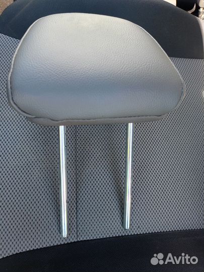 Подголовник 1 шт и столик