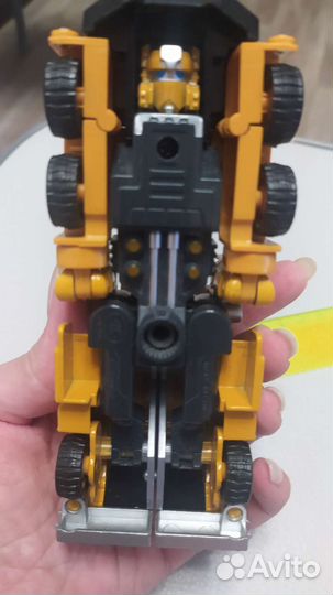 Робот трансформер