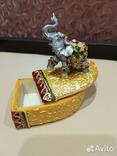 Шкатулка со слоном