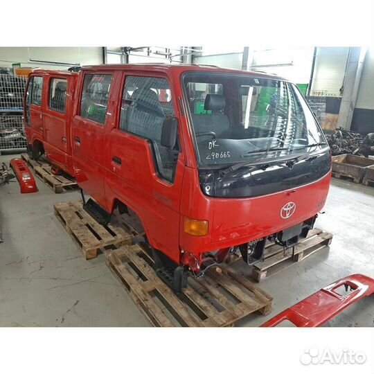 Кабина toyota hiace YY101 3Y 1995