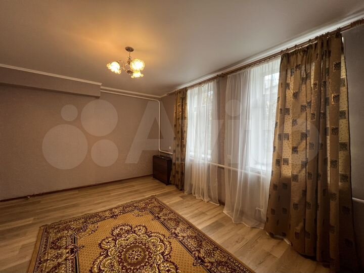 Комната 33 м² в 4-к., 2/3 эт.