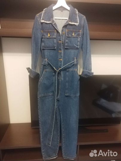 Джинсовый женский комбинезон