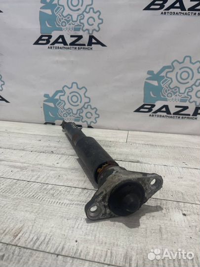 Стойка амортизатора задняя Kia Ceed 2