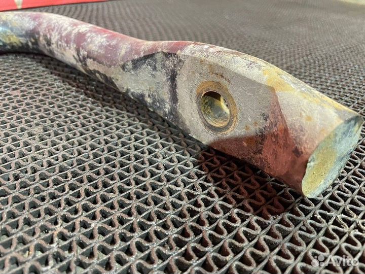 Стабилизатор передний