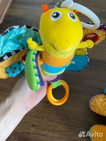 Подвесные игрушки пакетом lamaze