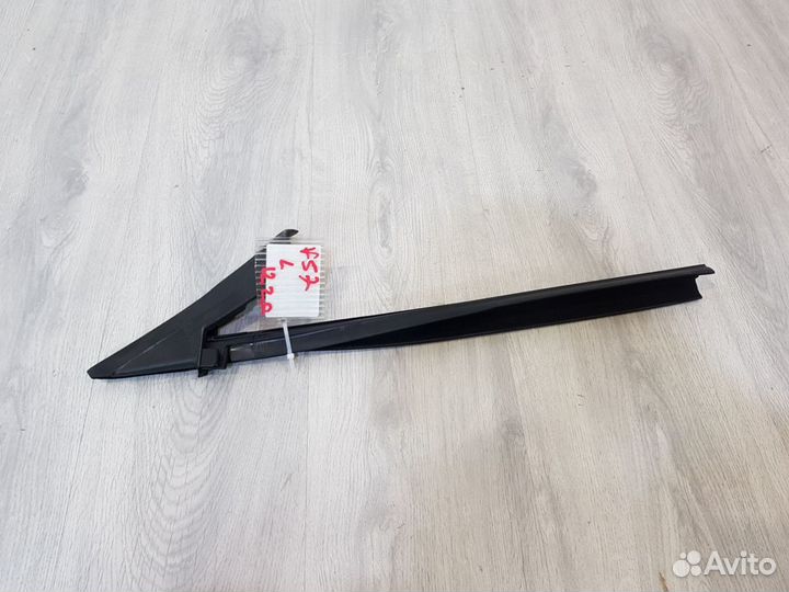 Уплотнитель двери передней левой Mini F57 2014