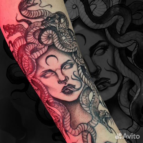 Модель на тату