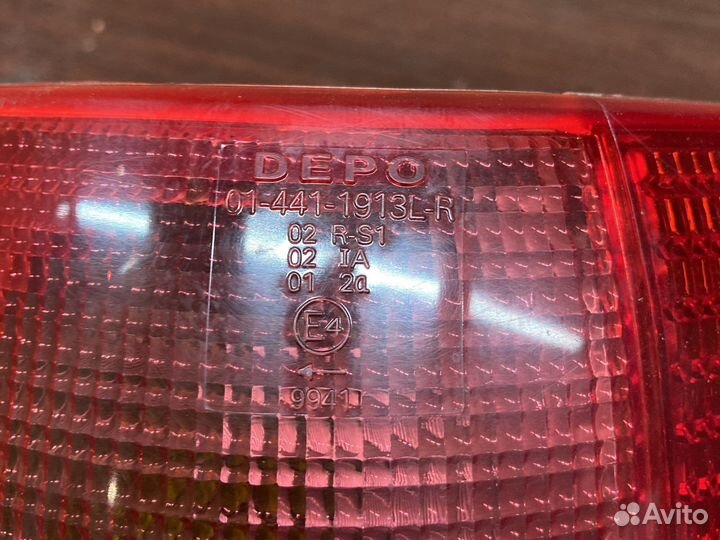 Задний левый фонарь ауди 80 б4