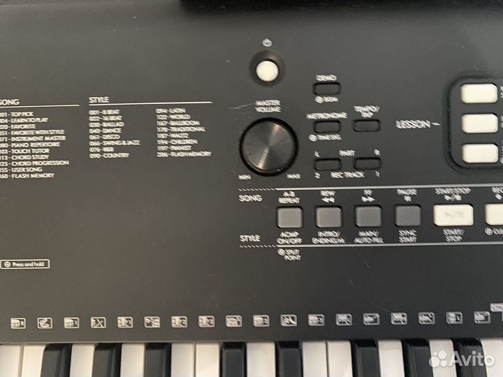 Продам синтезатор Yamaha