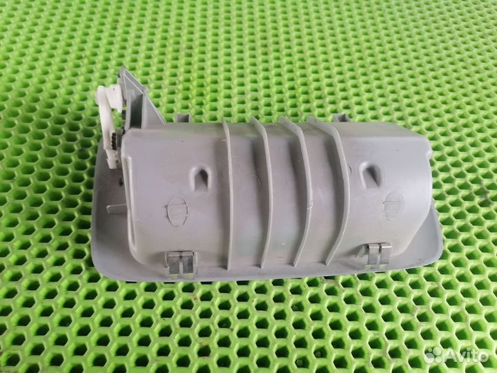 Очечник Митсубиси Оутлендер 2