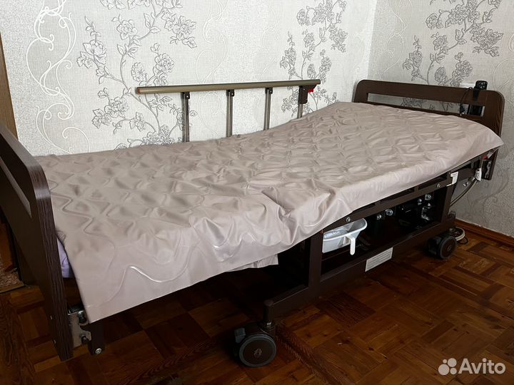 Кровать многофункциональная с электроприводом
