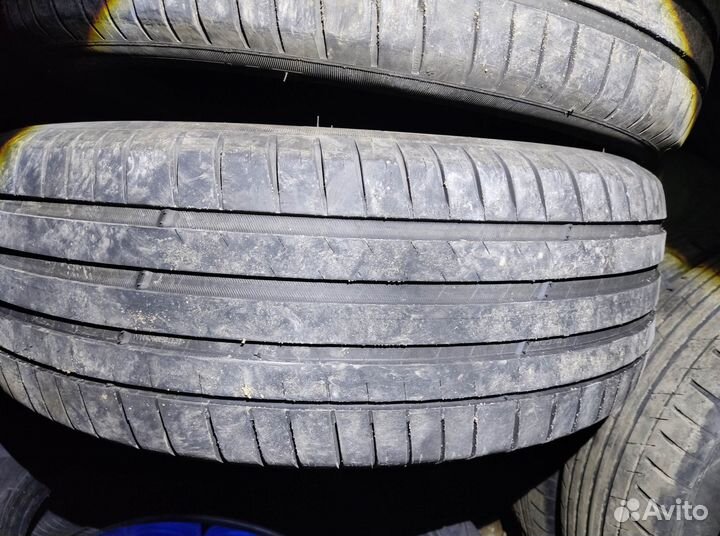 Michelin Pilot Sport 4 225/55 R19 99V