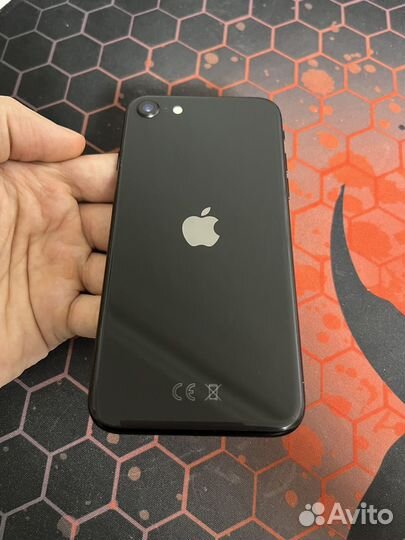 iPhone SE (2020), 64 ГБ