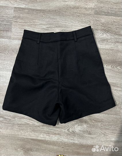 Шорты женские
