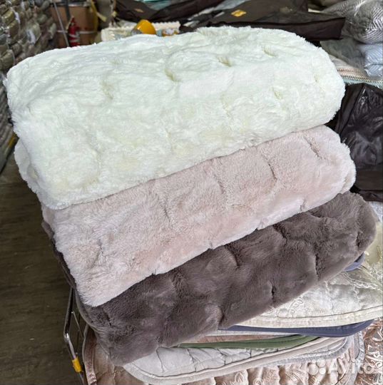 Покрывало кролик Blumarine