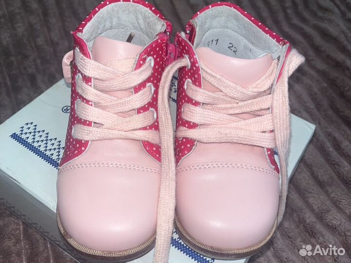 Ботинки для девочки новые
