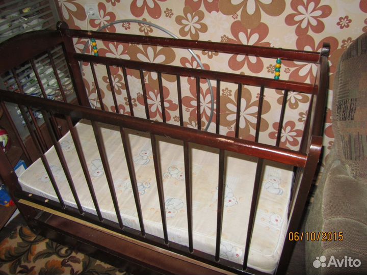Детская кроватка