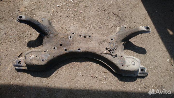 Подрамник передний Geely Emgrand EC7 1.8 JL4G18