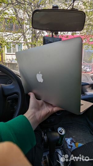 Apple MacBook air 13 early 2015