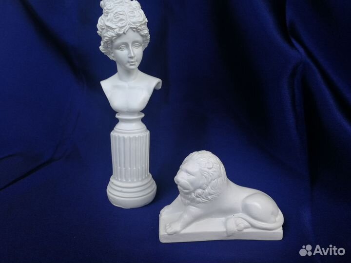 Фигурки и статуэтки