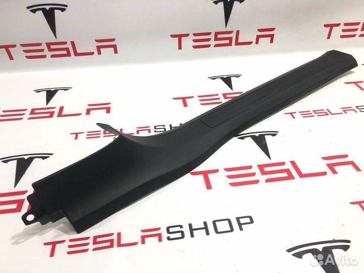 Накладка дверного порога Tesla Model X 2019