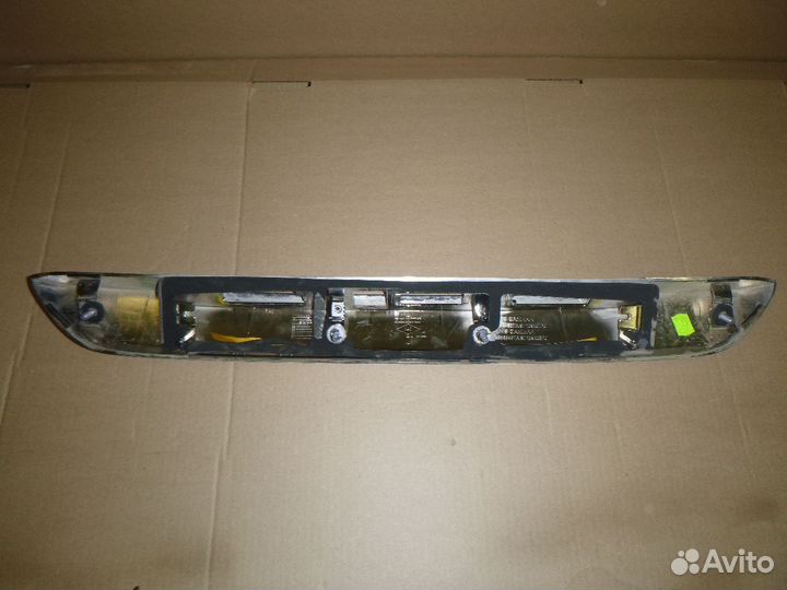 Хромированная накладка багажника Рено Каптур