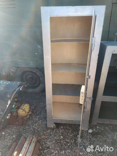 Продаю сейф