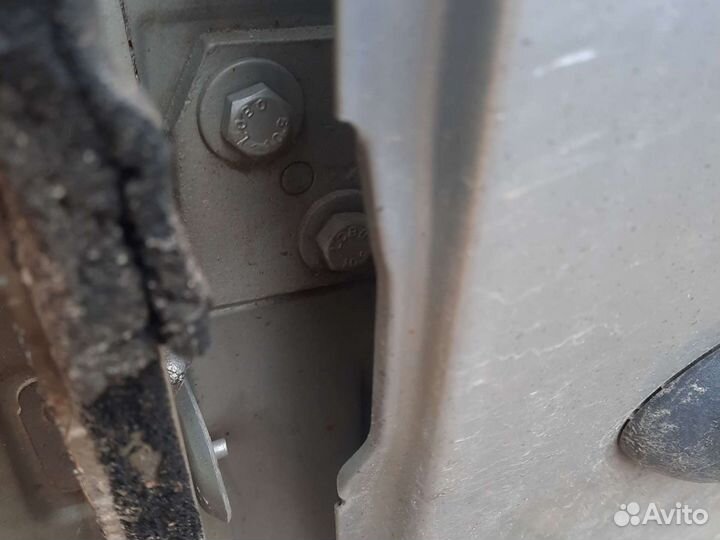 Петли дверей citroen xsara picasso 2006 г