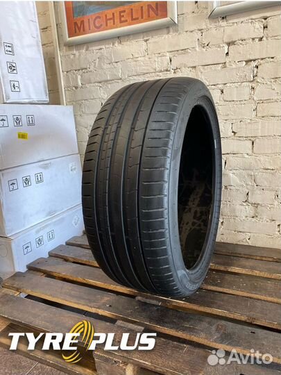 Pirelli P Zero PZ4 275/35 R22 104Y