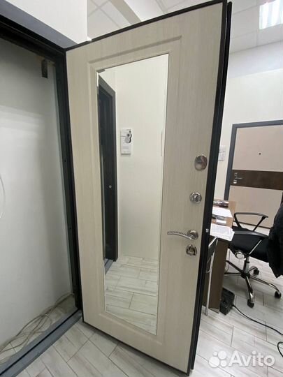 Дверь входная металлическая