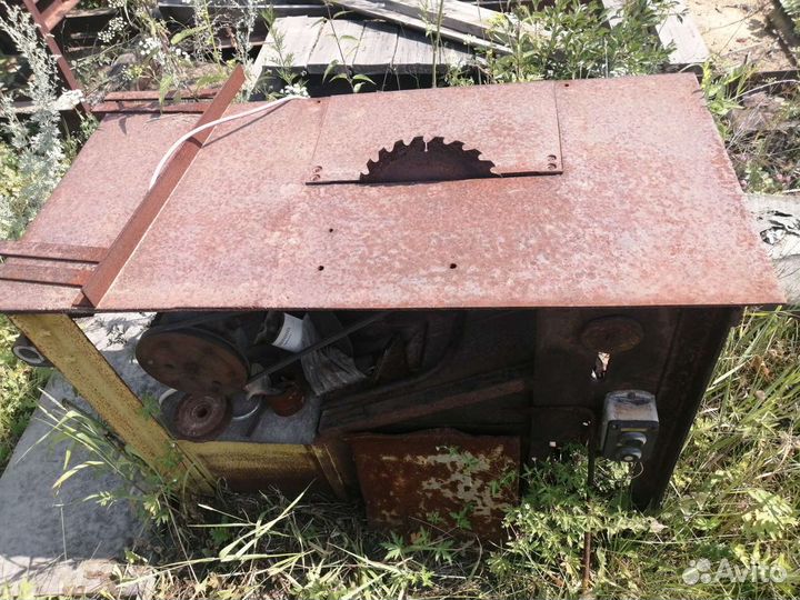 Деревообрабатывающий станок