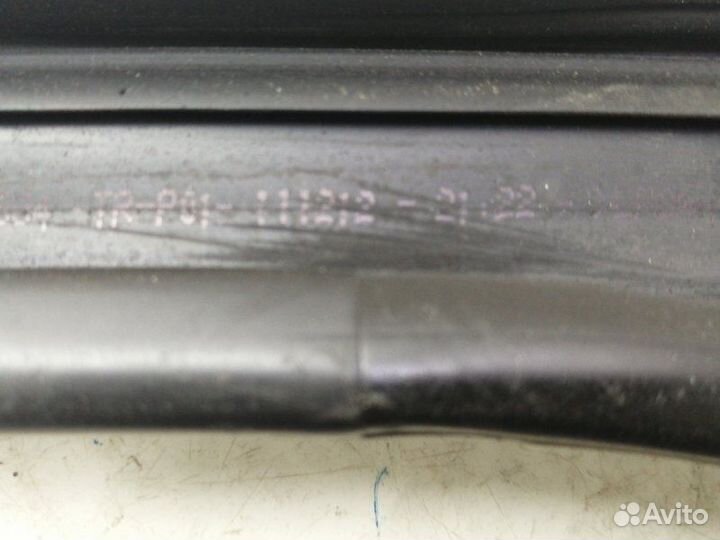 Уплотнитель стекла двери задний левый Volkswagen