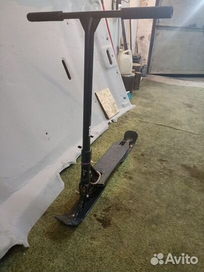 Трюковой самокат парк