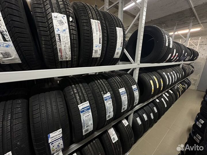 Pirelli Scorpion Ice Zero 2 235/50 R19 103H