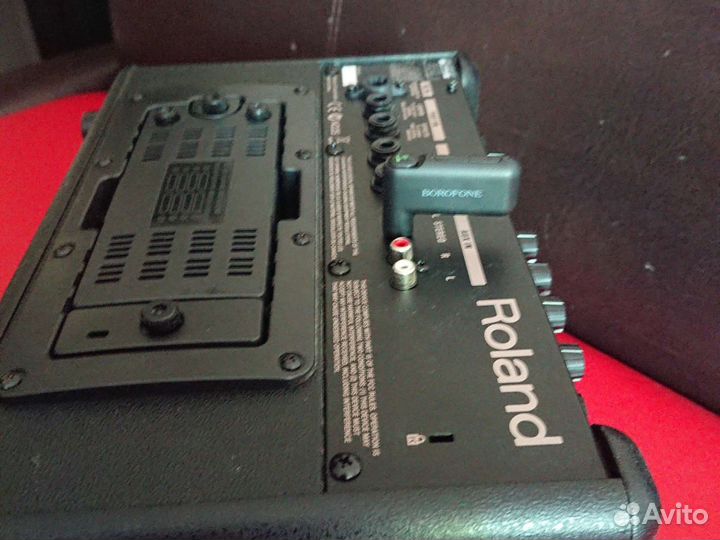 Roland AC-33 гитарный комбоусилитель