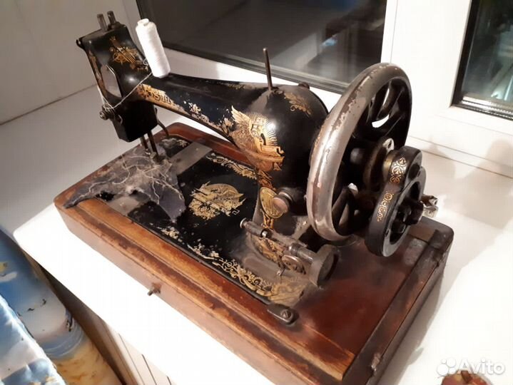 Швейная машина zinger