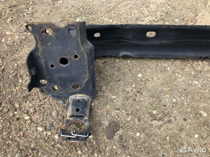 Усилитель бампера переднего Porsche Cayenne