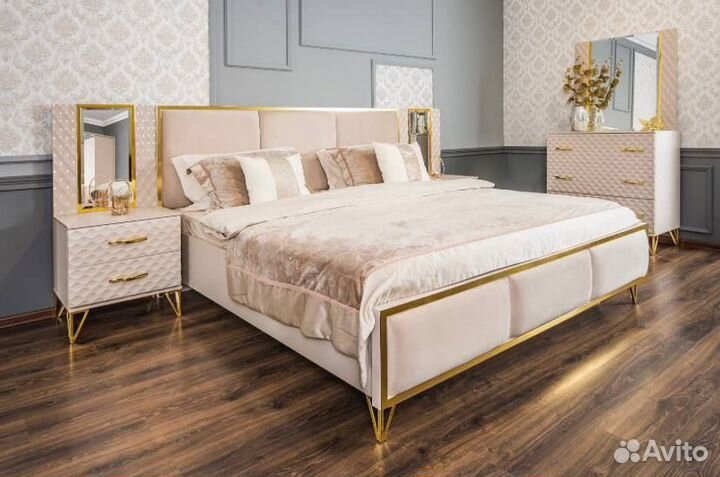 Спальный гарнитур