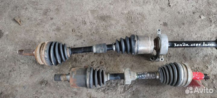 Привод правый, левый перед Honda Stepwgn RF3