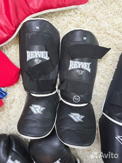 Боксерские перчатки 10 oz и 12 oz