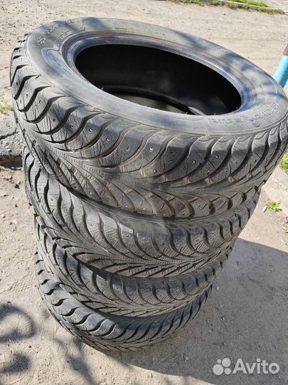 Sava Eskimo Stud 185/65 R15 88T