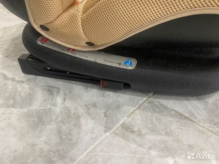 Продается автокресло 0+ isofix