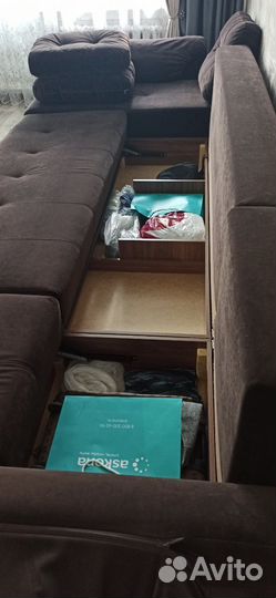 Большой угловой диван